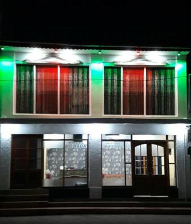 Hotel Monson Srīnagar Exteriör bild
